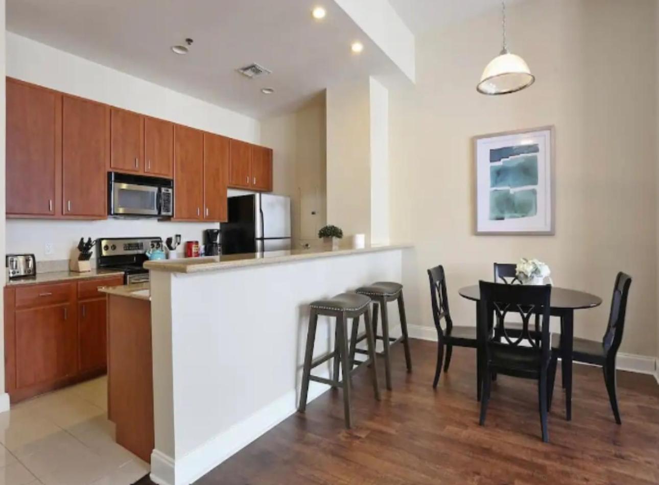 Amazing Condos Beautiful View 2 Blocks To French Quarter, Small Rooftop Pool, Gym, Seanger Theater, Super Dome, And Bourbon St 新奥尔良 外观 照片
